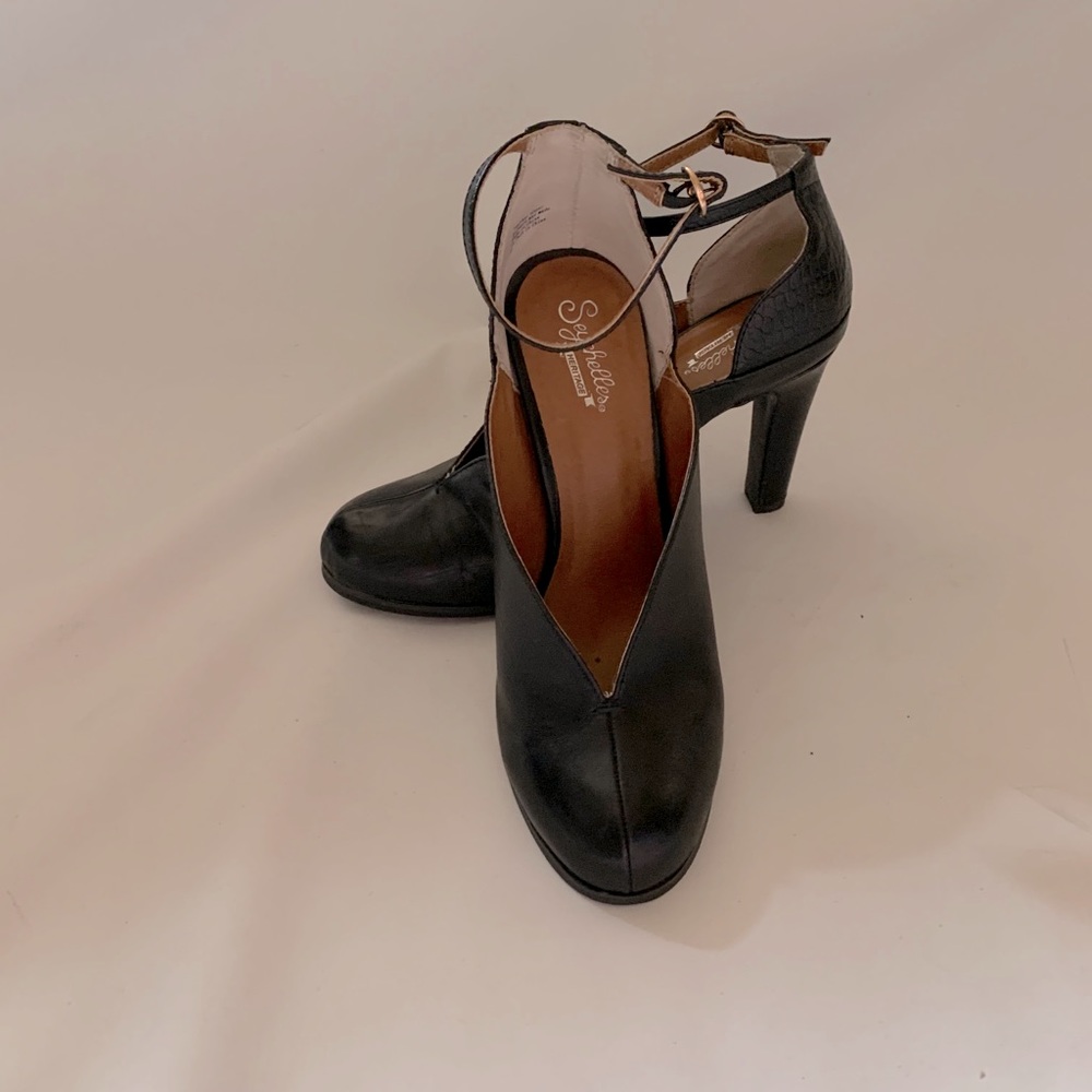 Seychelles Black shoes